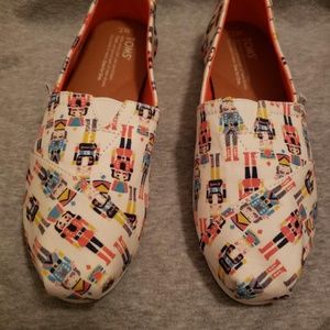 Toms Nutcracker Shoes size 7W- Limited Edition